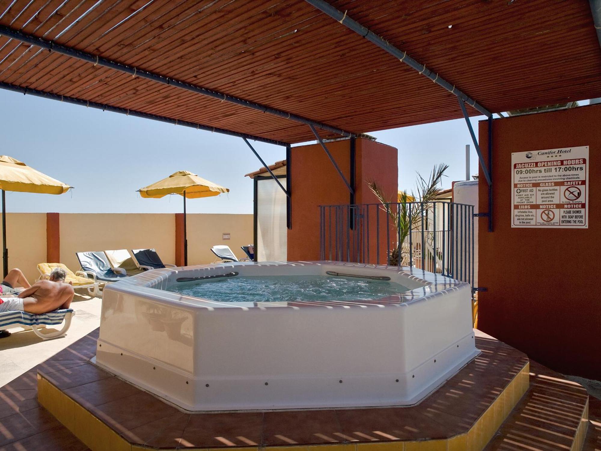 Canifor Hotel St. Paul's Bay Esterno foto
