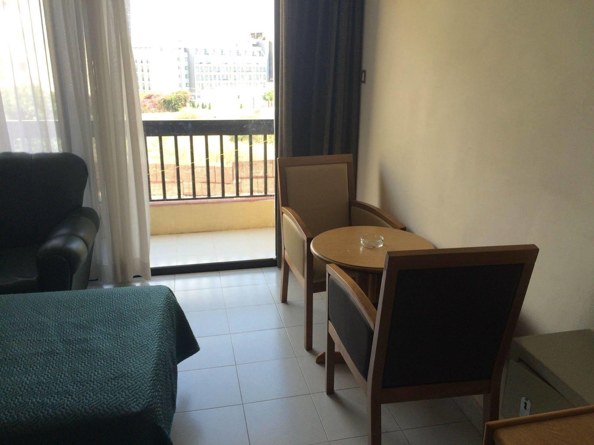 Canifor Hotel St. Paul's Bay Esterno foto